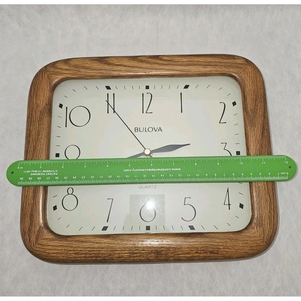EUC Vintage Bulova C4412 Rectangle Oak Wood Wall Clock 11½'' x 9½